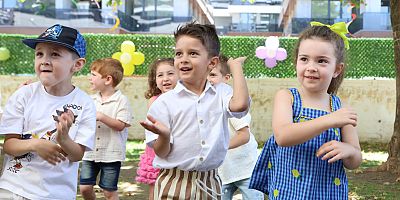 Nilüferli miniklerin karne mutluluğu