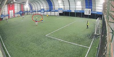Ölüm halı sahada futbol oynarken yakaladı