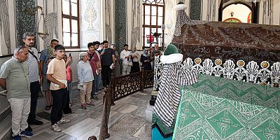 Osmangazi’de gençler Tanpınar’ın izinde Bursa’yı keşfetti