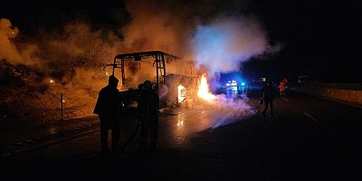 Otobüs haraket halindeyken yandı, faciadan dönüldü