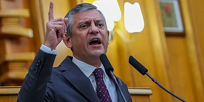  Özgür Özel: Hiçbir yere gitmiyorum