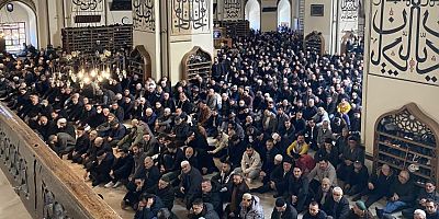 Ramazan'ın ilk Cuma'sı Ulucami doldu taştı!