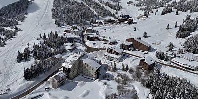 Şaka değil gerçek; Uludağ'da hala kar var...