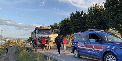 Seyir halindeki kamyon kurşunlandı: 1 yaralı
