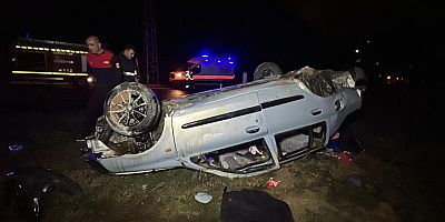 Seyir halindeki otomobil takla attı