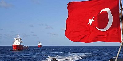 Somali açıklarında Türk Gemilerine refakat görevi