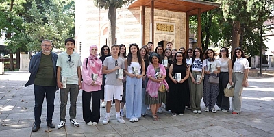 Tanpınar’ın Bursa’sı gençlerin adımlarıyla yeniden hayat buldu