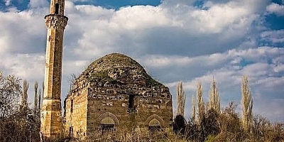 Tarihi 1380’den bugüne uzanan cami ezana hasret