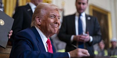 Trump’tan müttefiklerine sert sözler: “Aptallar”