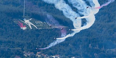 ‘Türk Yıldızları’ Çanakkale semalarında nefesleri kesti