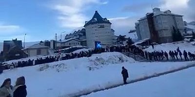 Uludağ'da bu kuyruğu gören şaştı kaldı!