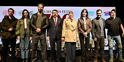 Ünlü oyuncular fetih kutlamalarında Bursalılarla buluştu!