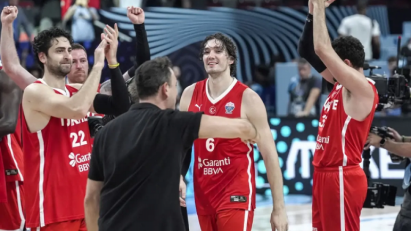 Tarihi başarımız Süper Lig'i karıştırdı