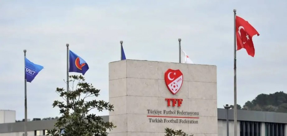 TFF'de deprem; 5 istifa var