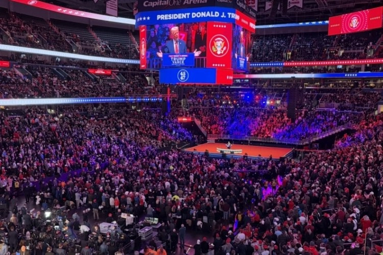 Trump'tan gövde gösterisi: 