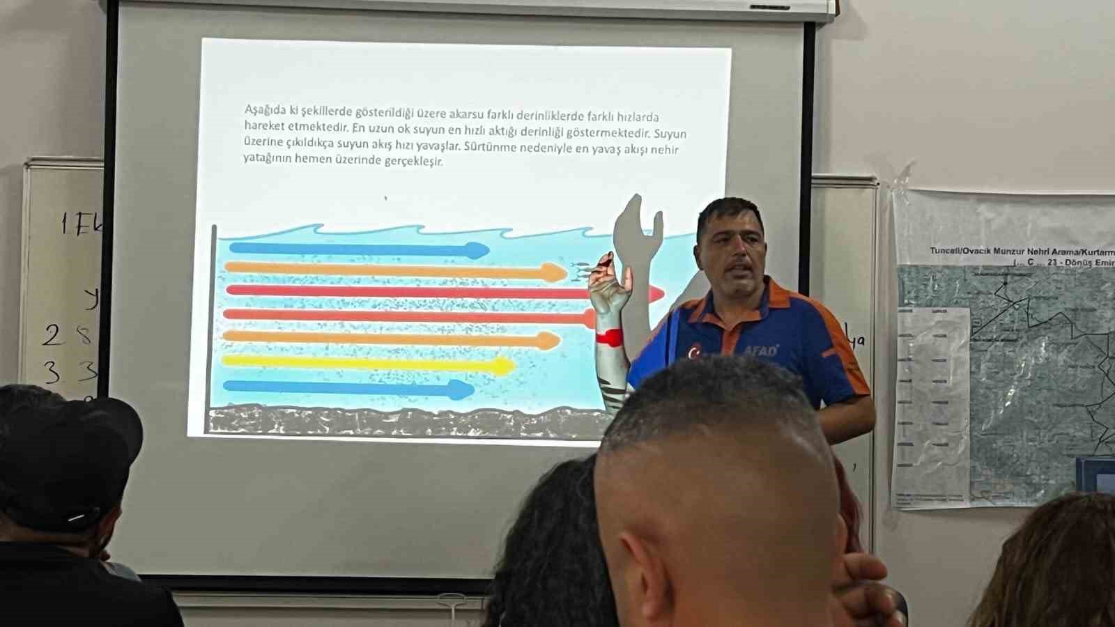 Tunceli’de su üstü arama kurtarma eğitimleri başladı