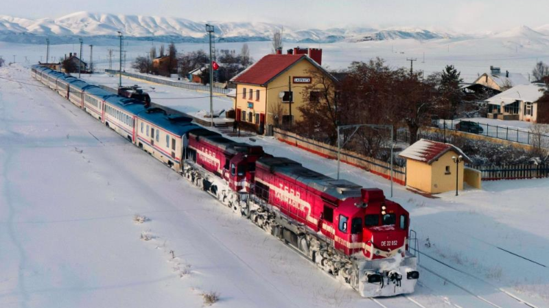 Turistik Doğu Ekspresi yarın raylara iniyor