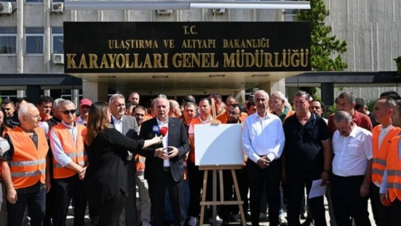 TÜRK-İŞ'ten grev kararı! 500'e yakın kuruma pankart asacaklar...