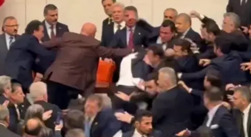 Türkiye bu kavgayı konuşuyor; Osman Gökçek neler dedi?