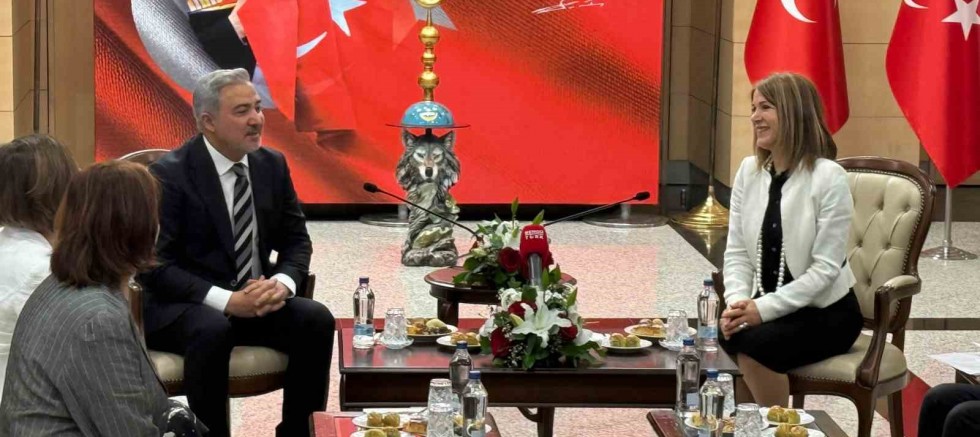 Türkiye’nin beklediği bayramlaşma; MHP ve DEM Parti bayramlaştı