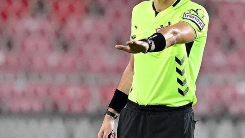 Türkiye'de bu da oldu; Hakeme bıçaklı saldırı