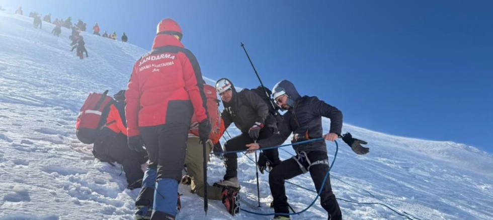 Uludağ'da  AFAD ve JAK işbaşında!