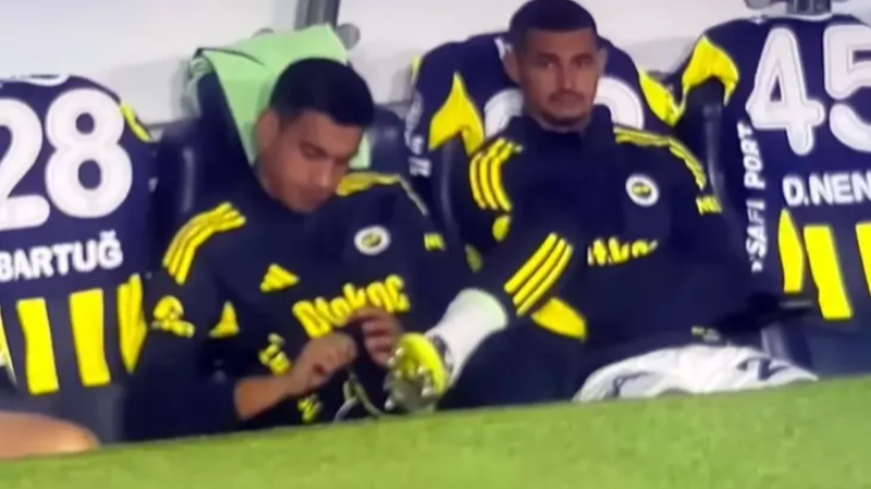 Ümit Özat çıldırdı; Kimsin sen?