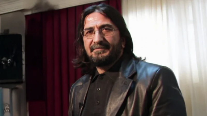 Ünlü gazeteci-yazar Nihat Genç hayatını kaybetti...