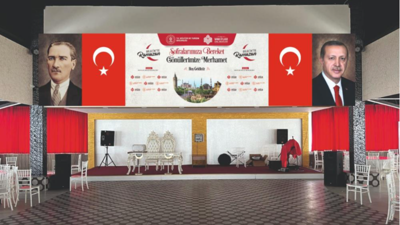 Vakıflardan Bursa'da iftar sofrası