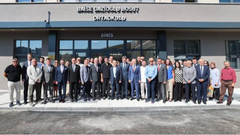 Vali Erol Ayyıldız'dan Bosut Ortaokulu'na Ziyaret