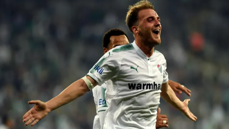 Ve Bursaspor'da ilk transfer gerçekleşti...