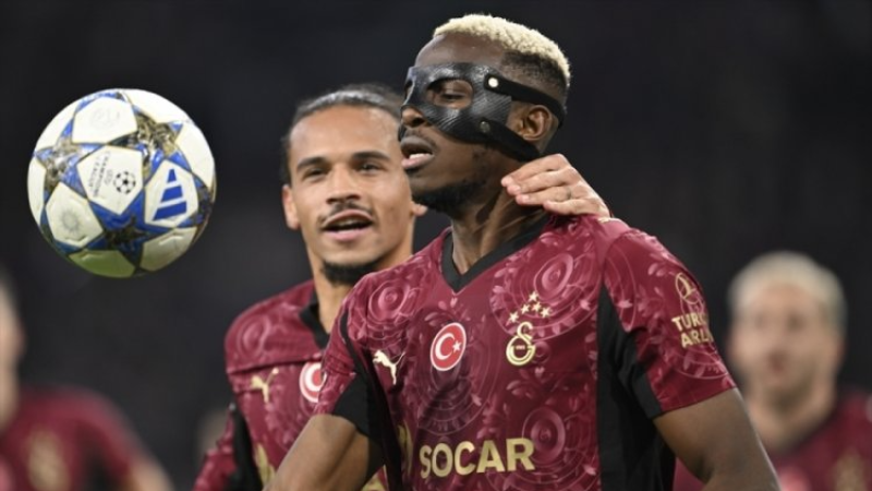 Victor Osimhen'den Avrupa'da ilk hat-trick