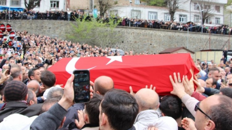 Volkan Konak son yolculuğuna uğurlandı; 'Mekanın cennet olsun Kuzey'in Oğlu'