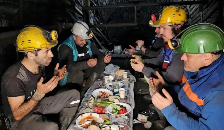 Yerin 120 metre altında ilk sahur heyecanı