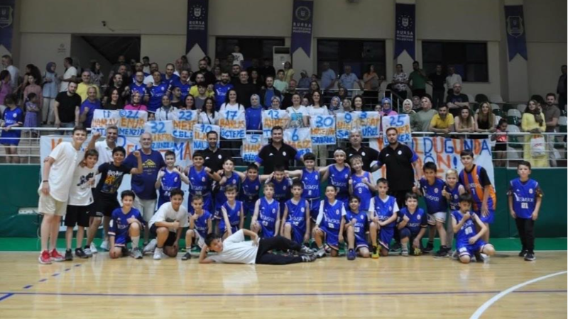 Yeşim Spor U10 Takımı Bursa'da ipi göğüsledi