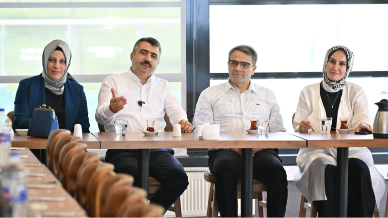 Yıldırım Belediye Başkanı Yılmaz üreten kadınların yanında!