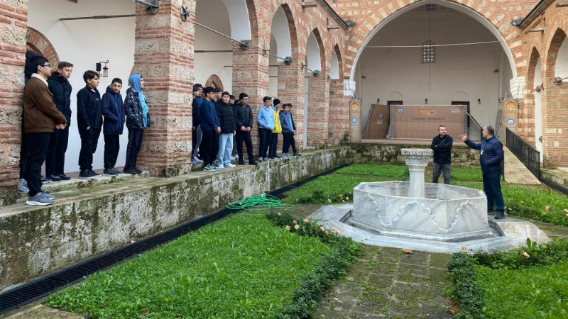 Yıldırımlı gençler Bursa'nın tarihine tanıklık etti