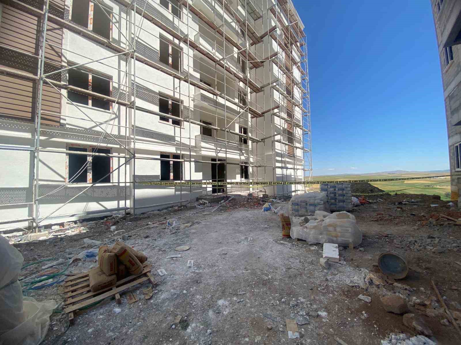 Yozgat’ta inşaattan düşen 71 yaşındaki işçi, hayatını kaybetti