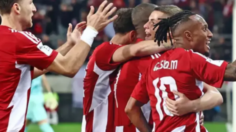 Yunanistan'da mutlu sona Olimpiakos ulaştı