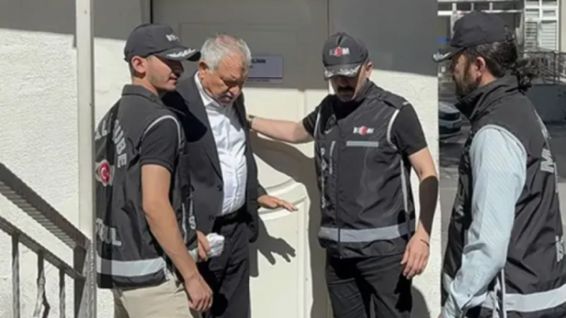 Zeydan Karalar ve Ahmet Şahin görevden alındı