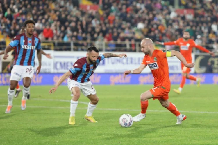 Alanyaspor, Trabzonspor'u dağıttı