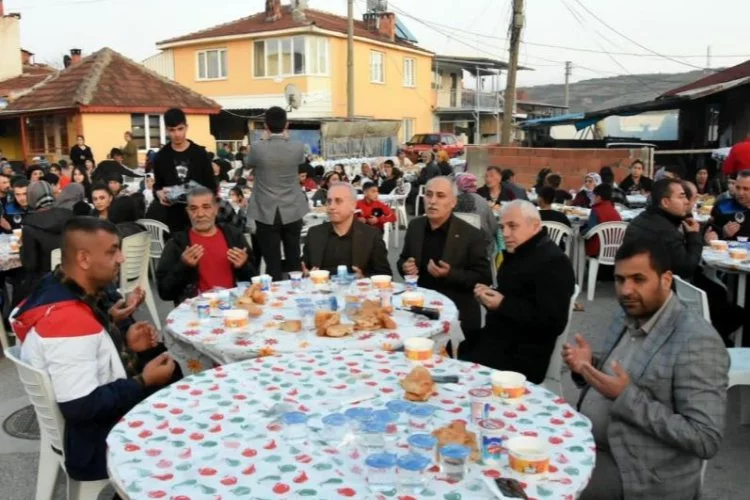 Aydın'dan Roman Mahallesi'nde iftar