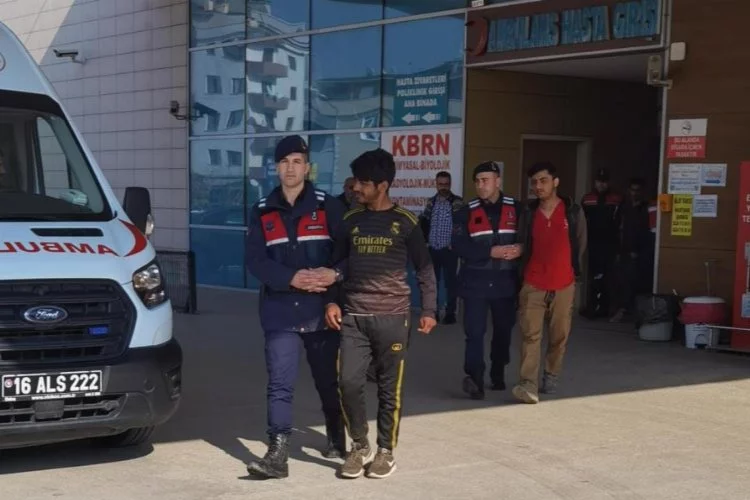 Bursa'da kaçak 10 göçmen yakalandı