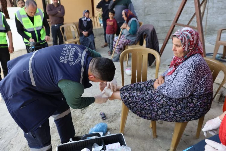 Bursa'da sağlık hizmetleri depremzedelerin ayağına gidiyor