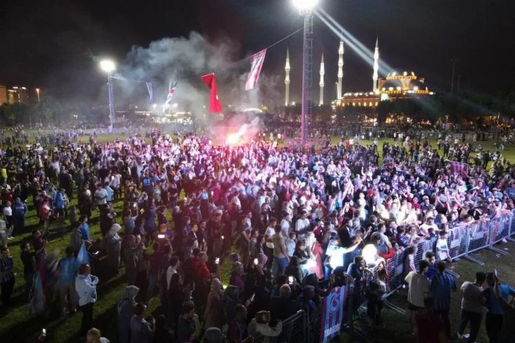 Bursa Trabzonspor’un şampiyonluğunu kutladı