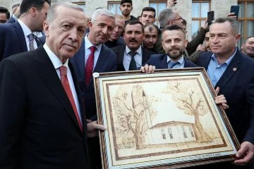 Bursalı gençlerden  Erdoğan’a anlamlı hediye
