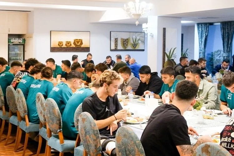 Bursaspor Kulübü’nde, moral yemeği