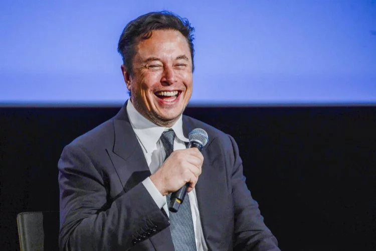 Elon Musk, Twitter yönetim kurulunu feshetti