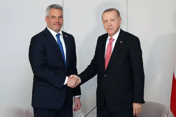 Erdoğan, Nehammer ile bir araya geldi