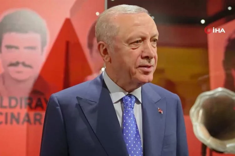  Erdoğan, Türk Müziği Tarihi Sergisi'ni ziyaret etti